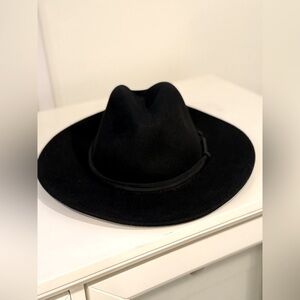 Black wool hat